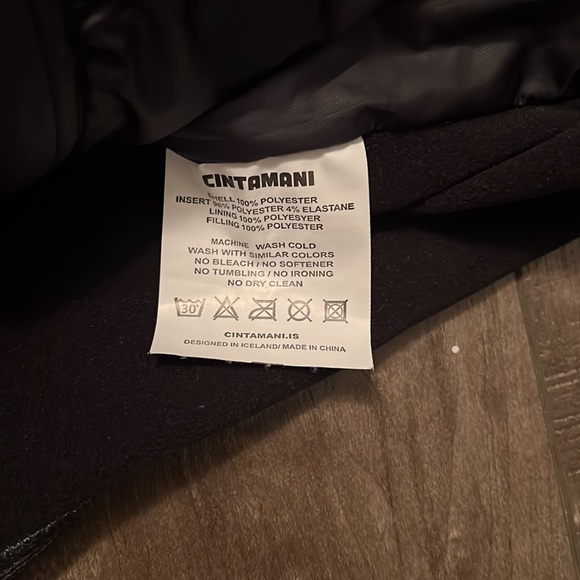 Cintamani down and fleece zip up with front pockets - Picture 5 of 6